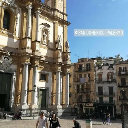 Amuni בית אירוח *